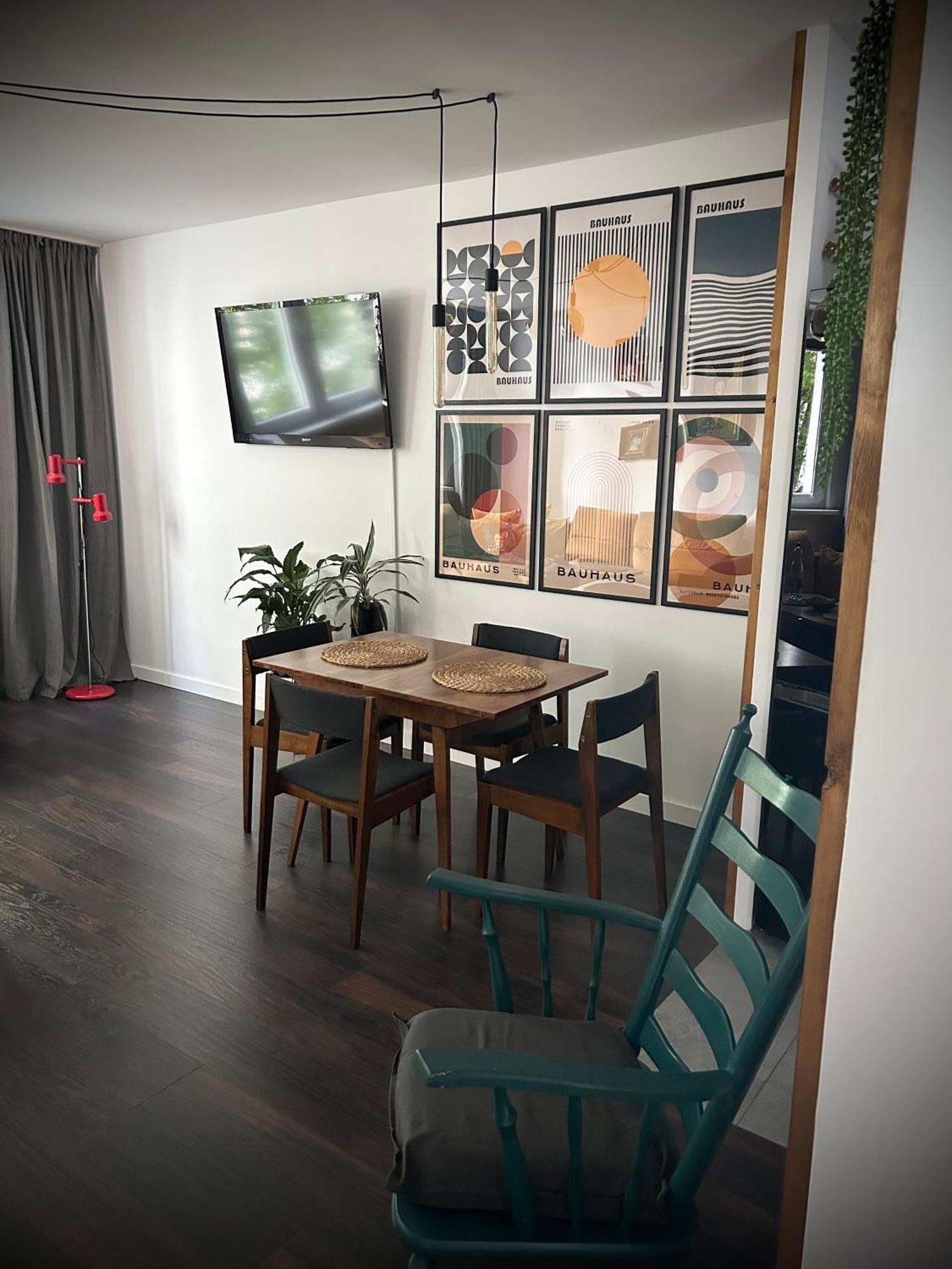 Metro Trocka Apartment Варшава Екстер'єр фото